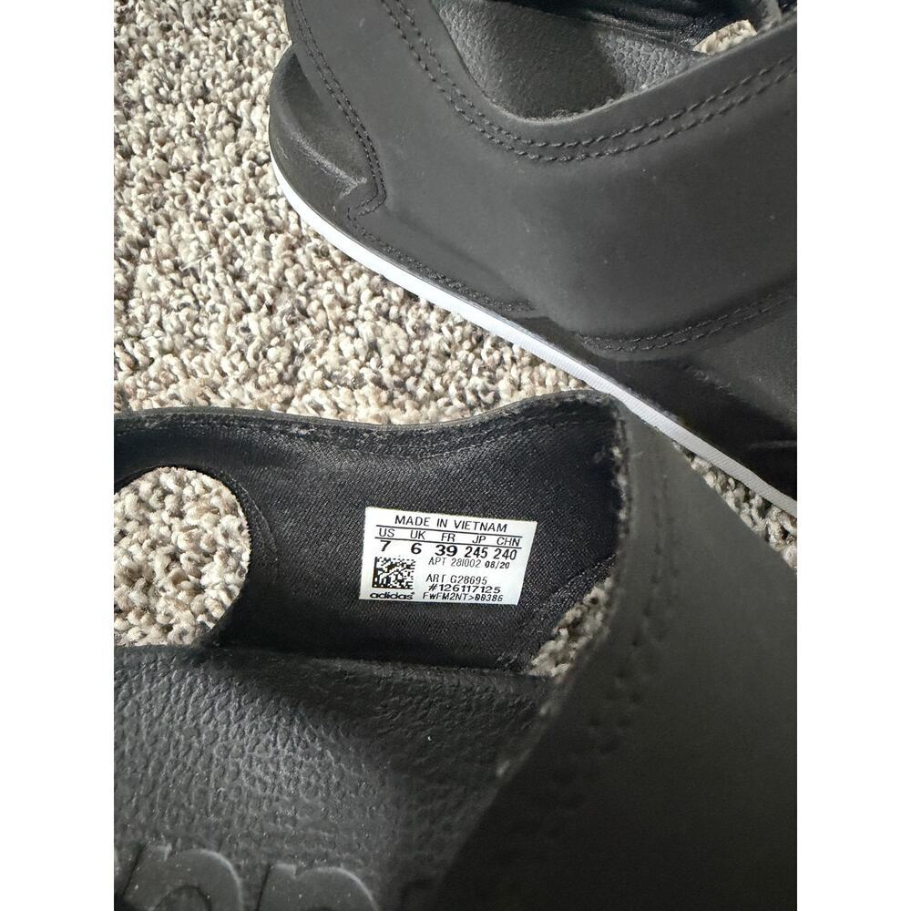 Adidas Adilette Sandals size 7 - Picture 4 of 5